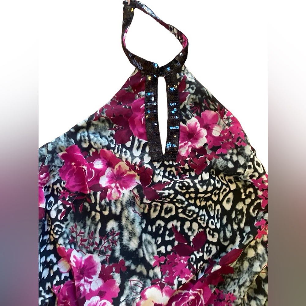 First Kiss halter neck floral top Size M